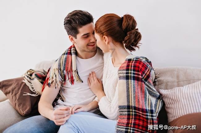 亚当玩高尔夫